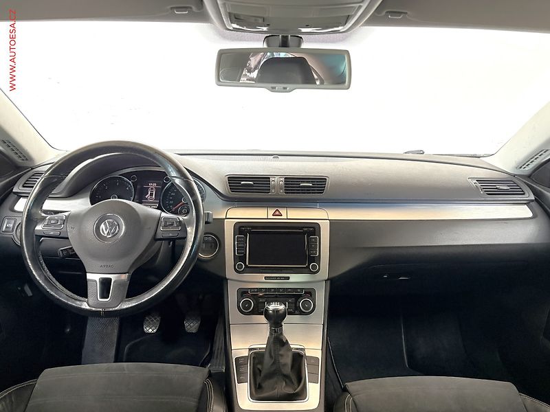 Volkswagen CC (2008) 2.0 TDi, Sport - fotka 8 z 16
