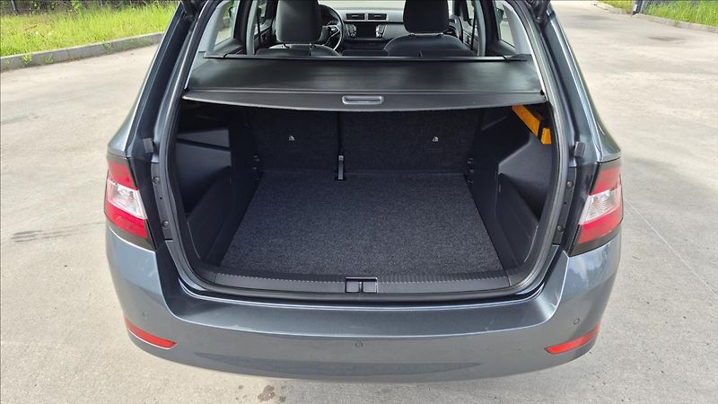 Škoda Fabia 1,0 TSi 70 Kw kombi Ambition - fotka 23 z 23
