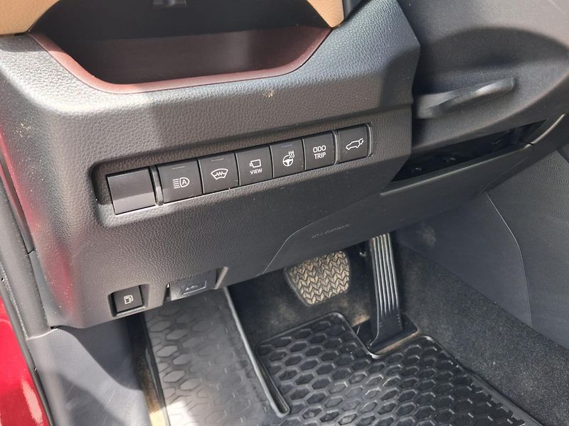Toyota RAV4 2.5 HSD e-CVT FWD Executive - fotka 13 z 26