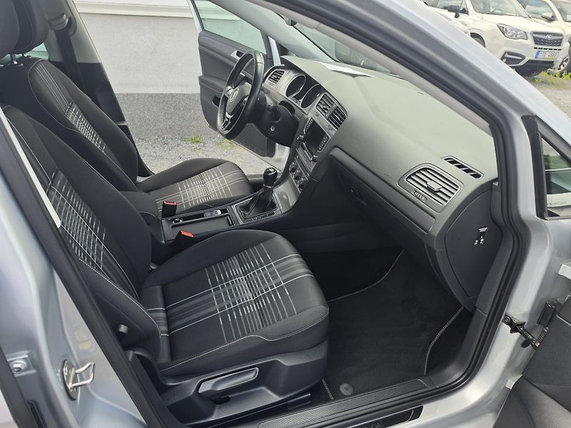 Volkswagen Golf Variant 1.4 TSi Lounge  - fotka 13 z 14