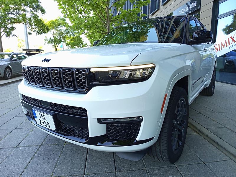Jeep Grand Cherokee L Summit Reserve V8 - fotka 6 z 25
