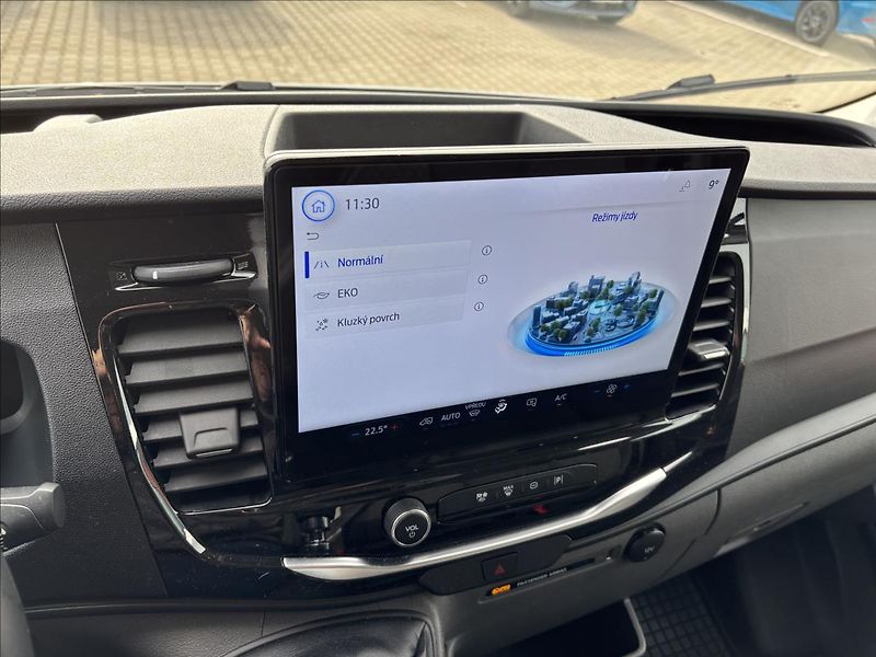 Ford Transit 2,0 EcoBlue 121kW L4 DPH - fotka 32 z 43