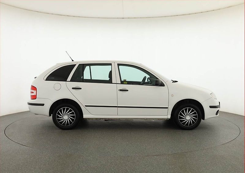 Škoda Fabia (2005) 1.4 16V, po STK, Tažné - fotka 6 z 14