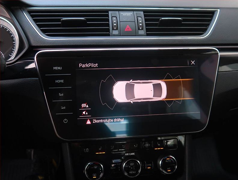 Škoda Superb (2017) Laurin&Klement 2.0 TDI 4x4 - fotka 24 z 30