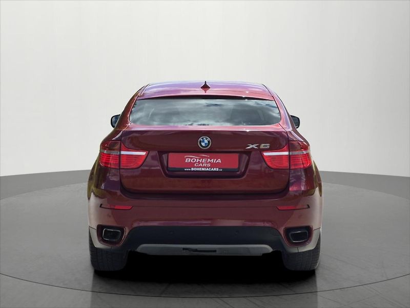 BMW X6 3,0 225 Kw 35i xDrive ČR 2.maj - fotka 6 z 19