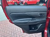 Mitsubishi Outlander (2019) 2.0i Mivec AWD Automat LED - náhled 24