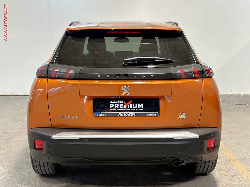 Peugeot 2008 (2021) 1.2PT, 1.maj,ČR, servis - fotka 5 z 16