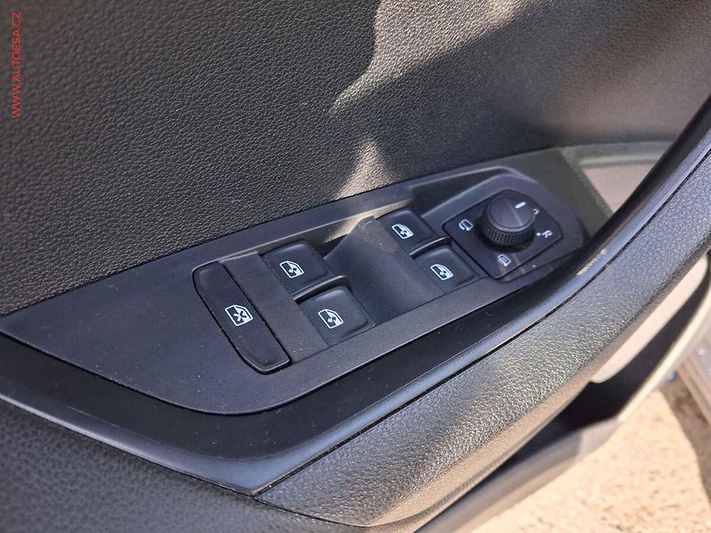 Škoda Karoq (2022) 2.0 TDi, Style, navi, kamera - fotka 13 z 20