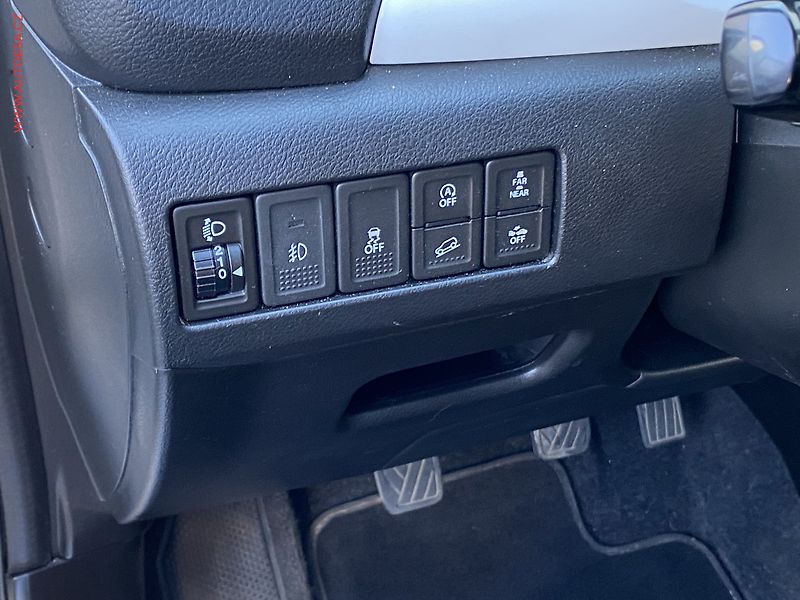 Suzuki Vitara (2015) 1.6 DDiS AllGrip, Premium, AC - fotka 12 z 19
