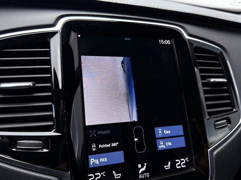 Volvo XC90 D5 AWD R-DESIGN PRO // VZDUCH  - fotka 37 z 60