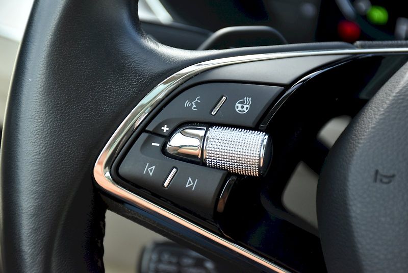 Škoda Superb (2022) L&K 2.0 TDI 110kW DSG - fotka 29 z 34
