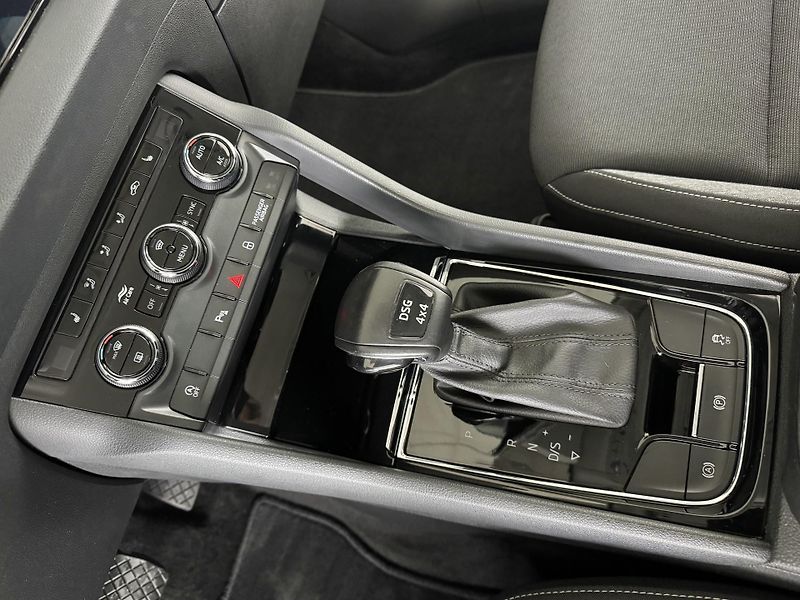 Škoda Karoq 2,0TDI 140kW*4x4*DSG*Drive125 - fotka 22 z 33