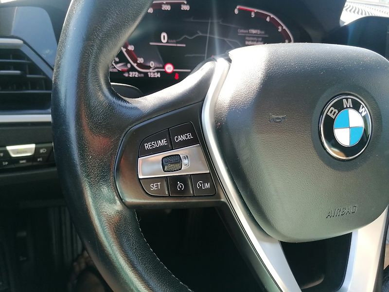 BMW Řada 3 (2022) 2.0 318D A/T Kůže - fotka 22 z 34