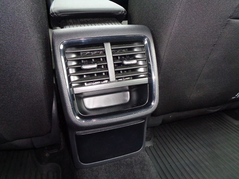 Škoda Octavia OCT.COM M-HEV AMB TS 110/1.5 A - fotka 24 z 29