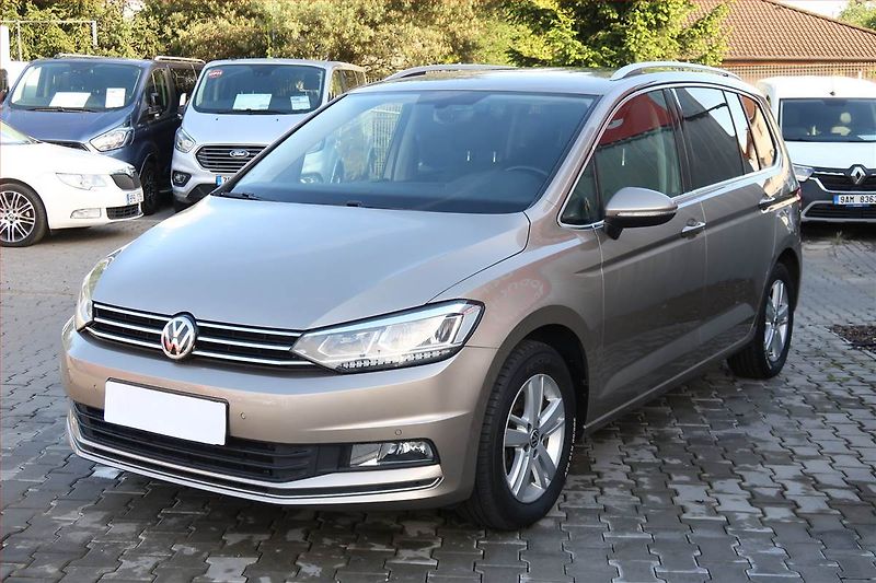 Volkswagen Touran (2017) 2.0 TDI, Automat, Serv.kniha - fotka 2 z 20