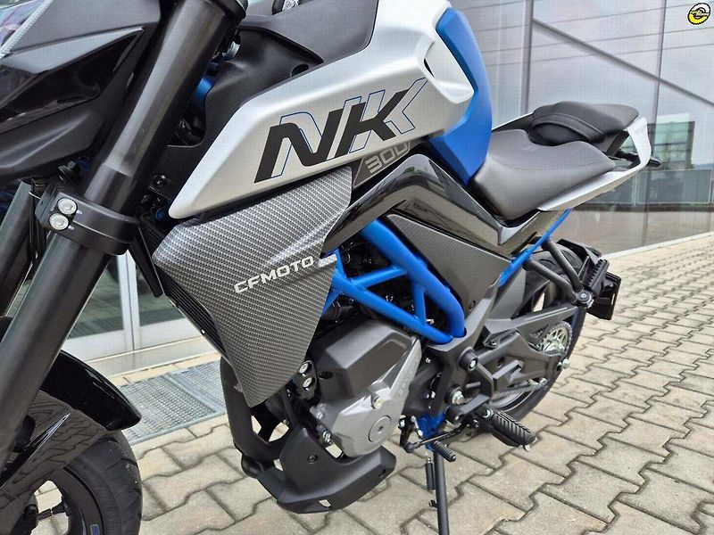 CFMOTO 300 NK (2026) AKČNÍ CENA - fotka 11 z 17