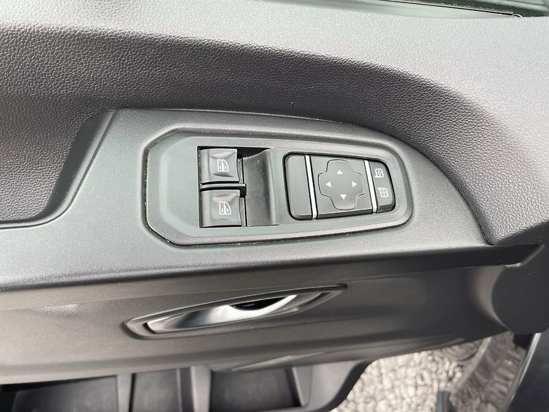 Renault Trafic (2021) 2.0 dCi,DPH,6 Míst - fotka 30 z 40