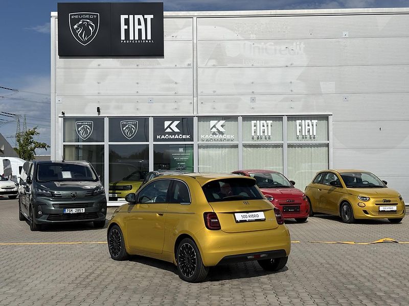 Fiat 500 (2026) Hybrid La Prima Hatchback 1.0  - fotka 3 z 24