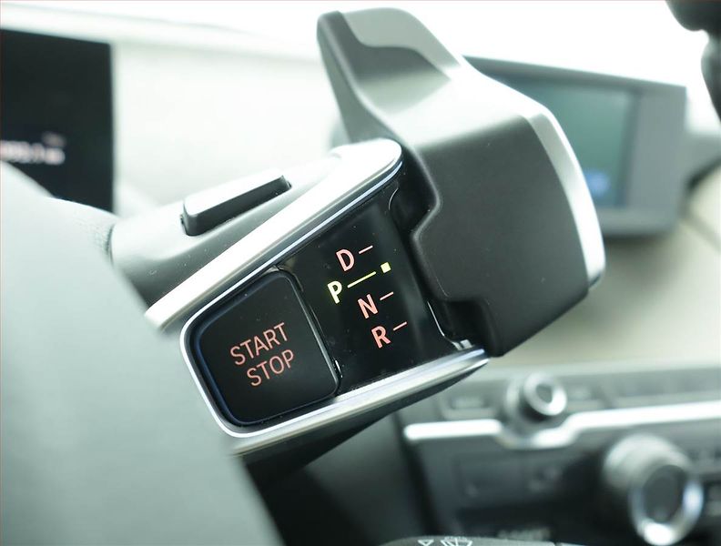 BMW i3 (2022) 120Ah BEV, SoH 98% - fotka 13 z 18