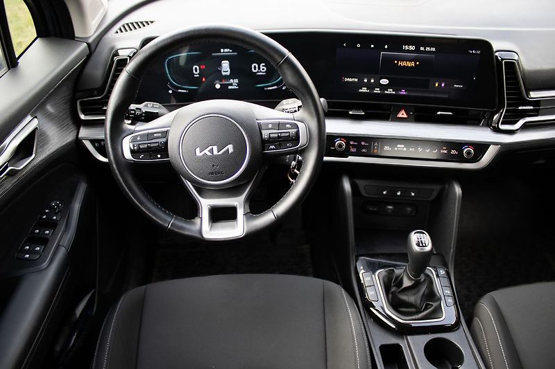 Kia Sportage 100% stav, servis - fotka 9 z 35
