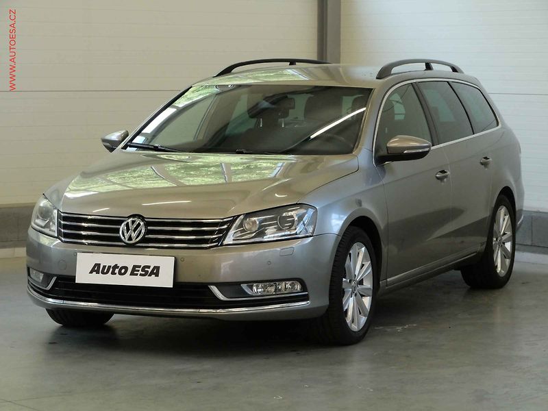 Volkswagen Passat (2012) 2.0TDI, ČR, Comfortline, DSG - fotka 3 z 19