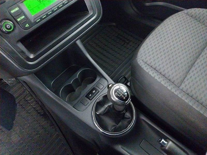 Škoda Fabia (2012) 1.6 TDI, po STK, dobrý stav - fotka 13 z 14