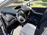 Toyota Yaris 1.3i - náhled 3