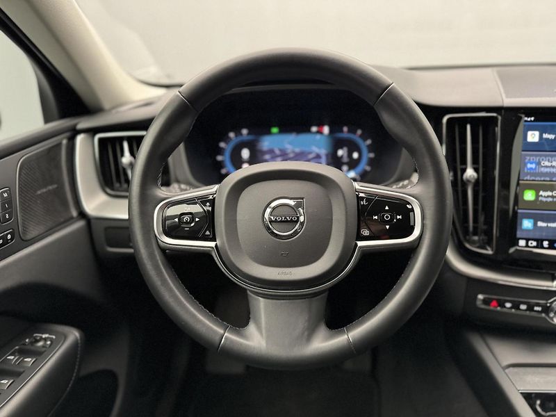 Volvo XC60 B4 AWD BRIGHT PLUS AUT - fotka 4 z 40