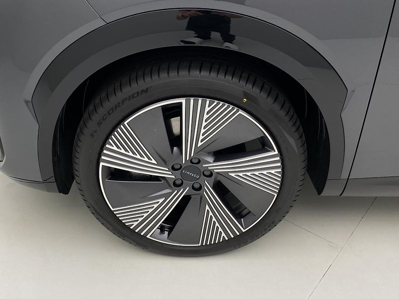 Lynk & Co 08 (2026) MORE PHEV - fotka 17 z 104