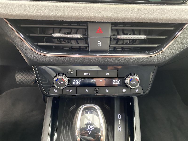 Škoda Kamiq 1,5 TSI 110kW DSG Top Selectio - fotka 17 z 29