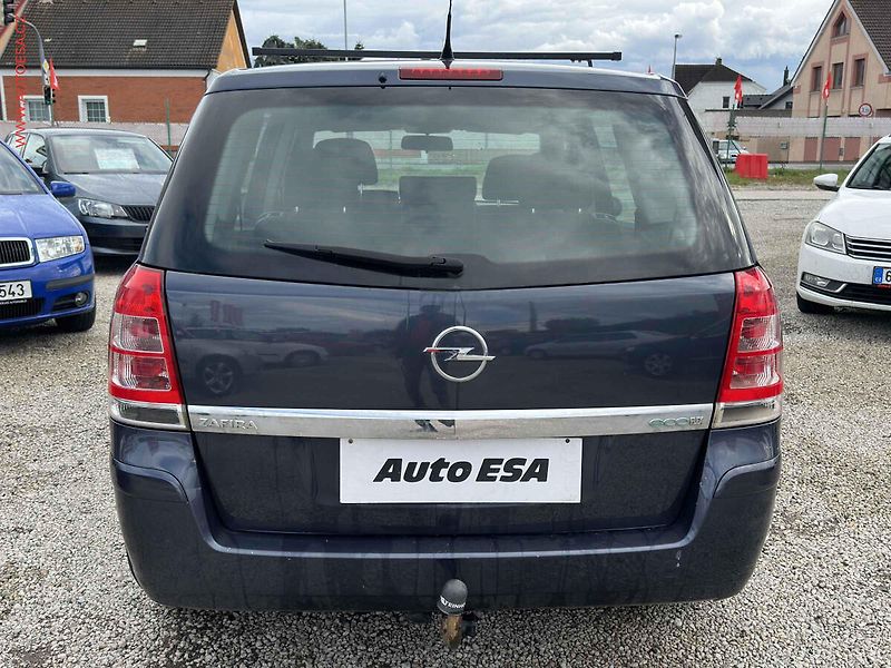 Opel Zafira (2009) 1.6i, AC, tažné - fotka 5 z 18