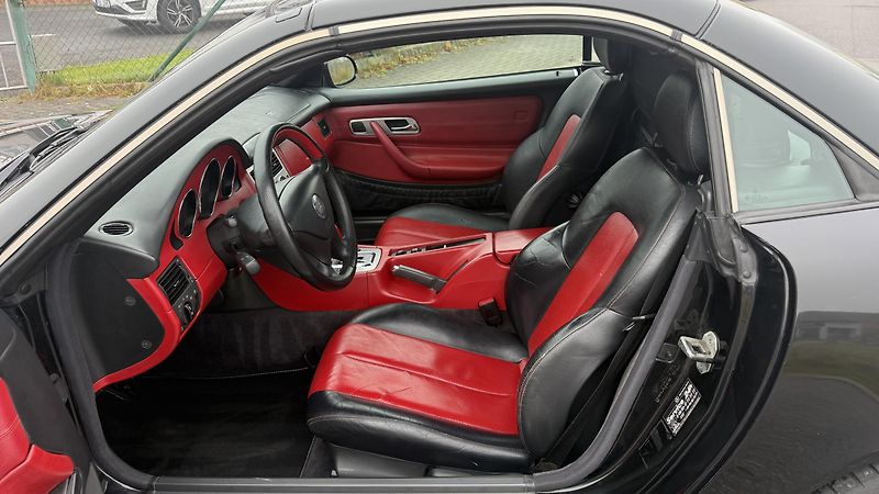 Mercedes-Benz SLK (2000) 320 AUT 160KW MB KOLA18 KLIMA - fotka 12 z 24
