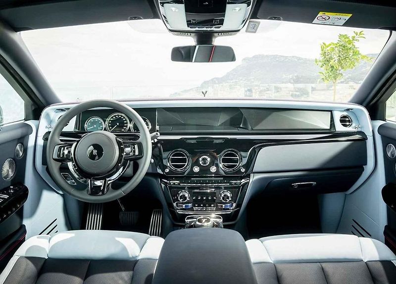 Modernizovaný Rolls-Royce Phantom (2022)