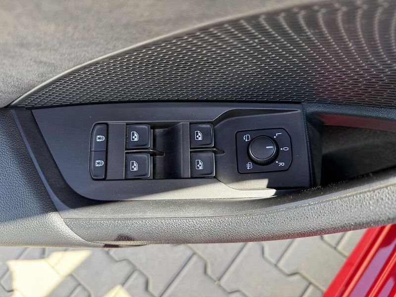 Škoda Octavia DSG 2,0 TSi 180 kW RS - fotka 18 z 24