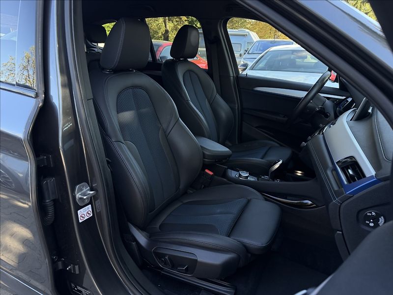 BMW X1 20d xDrive M-Paket - fotka 8 z 28
