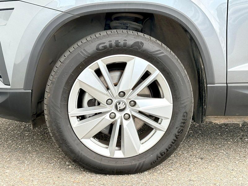 Škoda Karoq (2025) DSG 4x4  2.0 TDI / 110 kW / TO - fotka 9 z 34