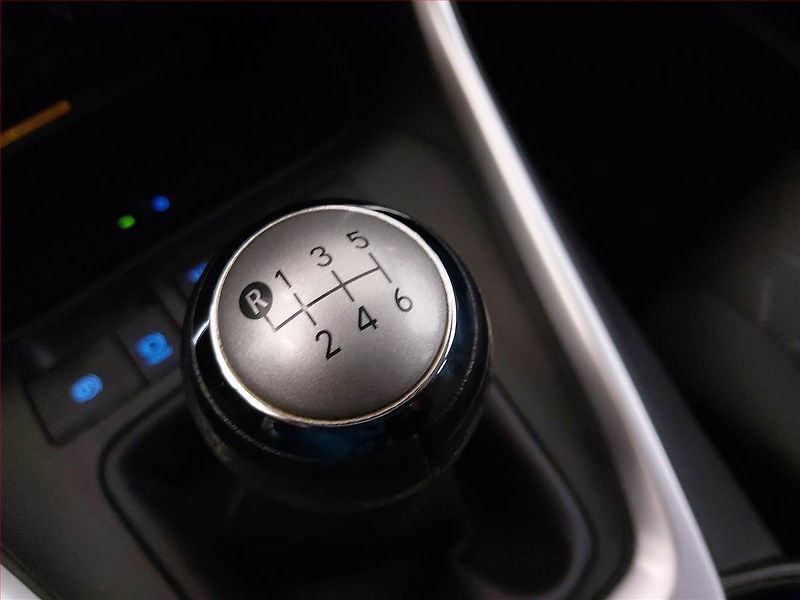 Toyota RAV4 (2022) 2.0 Valvematic - fotka 16 z 17