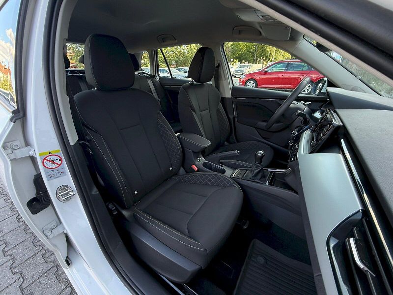 Škoda Kamiq (2022) 1.0 TSI 81 kW Ambition - fotka 21 z 21