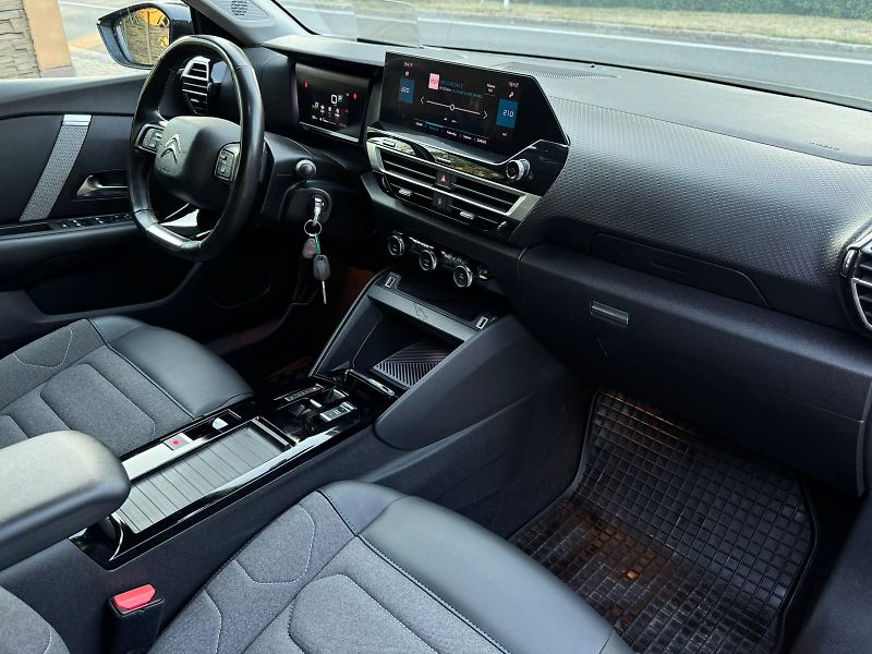 Citroën C4 1.2i 130 S&s 1.MAJITEL ČR DPH  - fotka 22 z 30