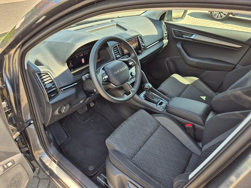 Škoda Karoq (2025) Top Selection 1.5TSi 110kW 7°a - fotka 12 z 28