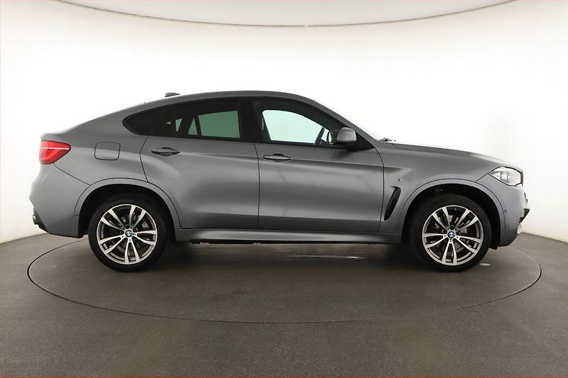 BMW X6 (2015) M Paket xDrive40d - fotka 6 z 20