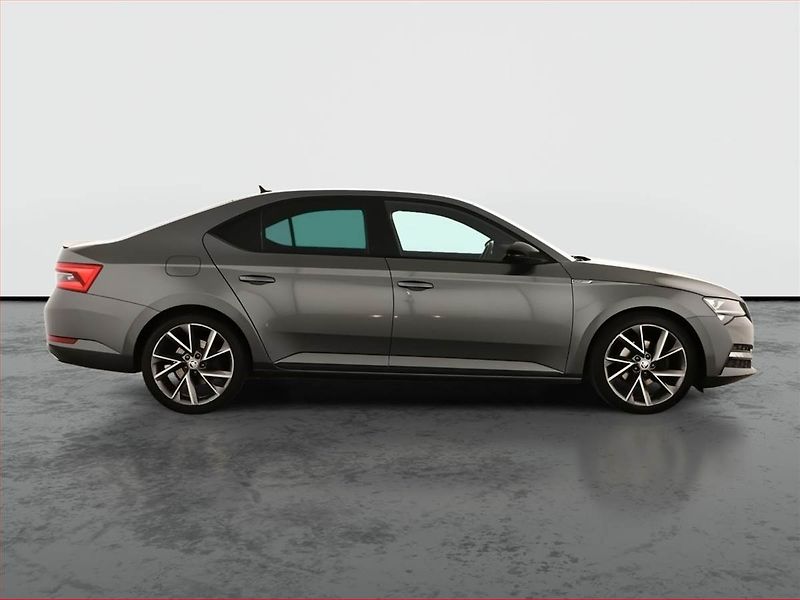 Škoda Superb (2022) Sportline 2.0 TDI - fotka 6 z 20