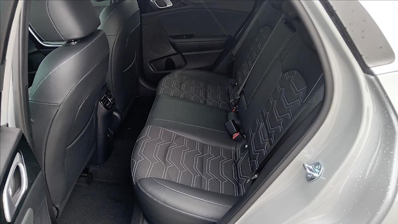 Kia XCeed 1,6 T-GDi GPF 7DCT STEEL EDIT. - fotka 11 z 12