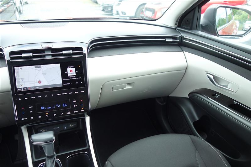 Hyundai Tucson 1,6 T-GDi 110KW, ČR, SERV.KN. - fotka 19 z 43