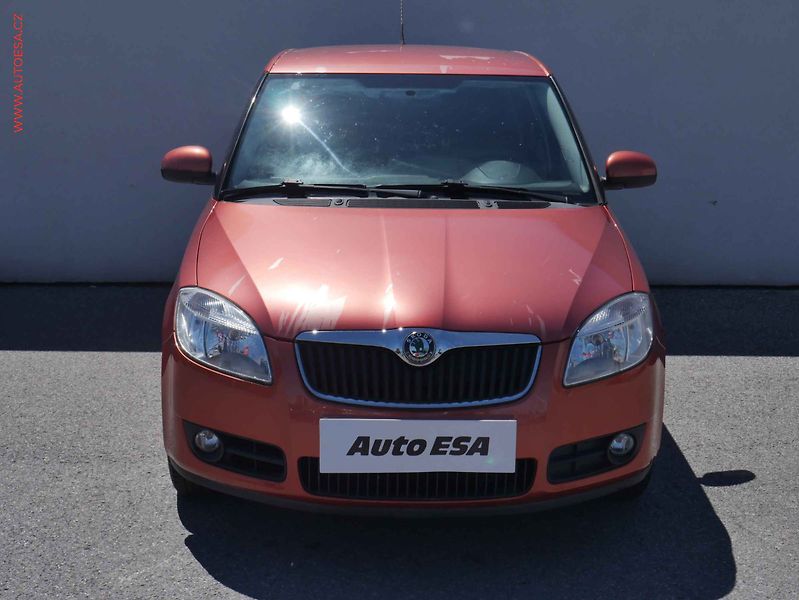 Škoda Fabia (2008) 1.2HTP, ČR, Ambiente, TZ - fotka 2 z 13