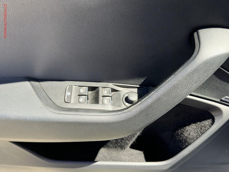 Škoda Superb (2015) 2.0 TDi, Style, DSG - fotka 13 z 20