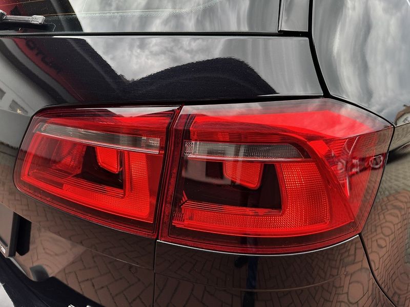 Volkswagen Golf Sportsvan (2015) 1.4TSi 92kW Xenony Navi - fotka 40 z 48