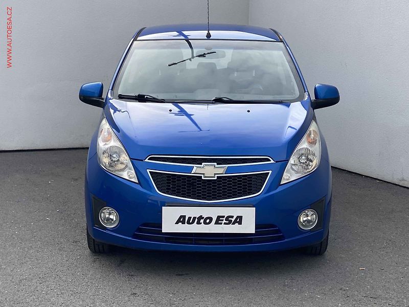 Chevrolet Spark (2011) 1.0i, AC - fotka 2 z 15