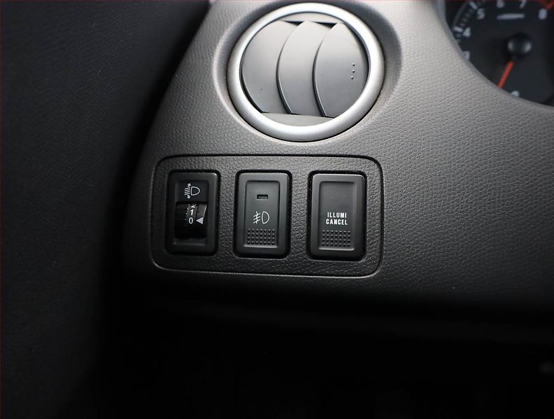 Suzuki Swift (2005) 1.5, nová STK, Klima - fotka 14 z 15