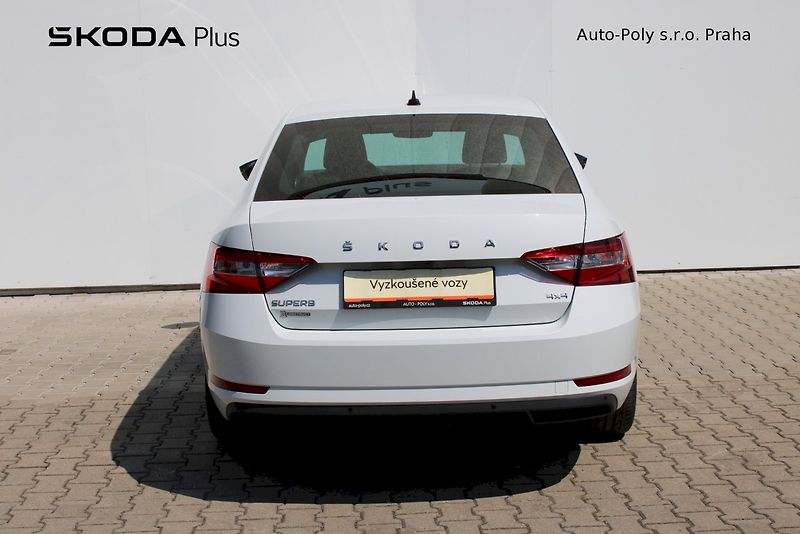 Škoda Superb (2023) 2.0 TDI 147 kW Style - fotka 7 z 25